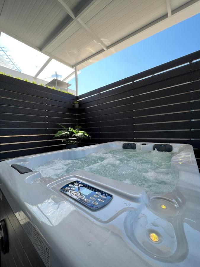 Loft Spa Greece - Enjoy Our Jacuzzi Kalamáta Eksteriør bilde